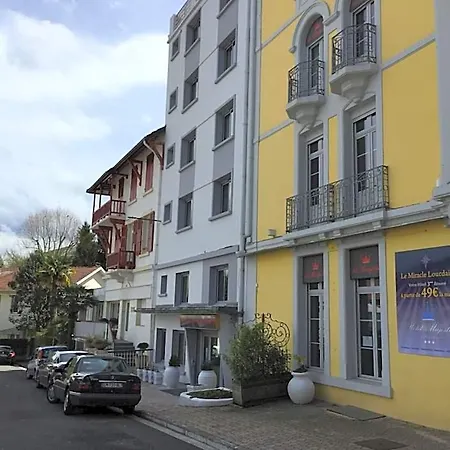 Le Petit Majestic Hotel 2*