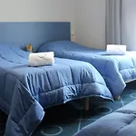 Le Petit Majestic Отель